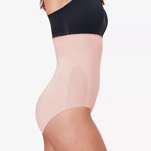 💥 SALE NWT High-Waist Brief Shapewear Bottoms In light Pink